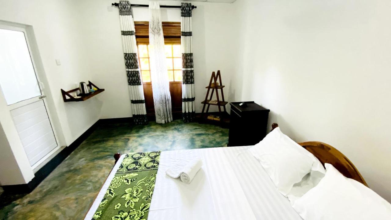 Hotel Madiha Surf House Lanka Matara Esterno foto