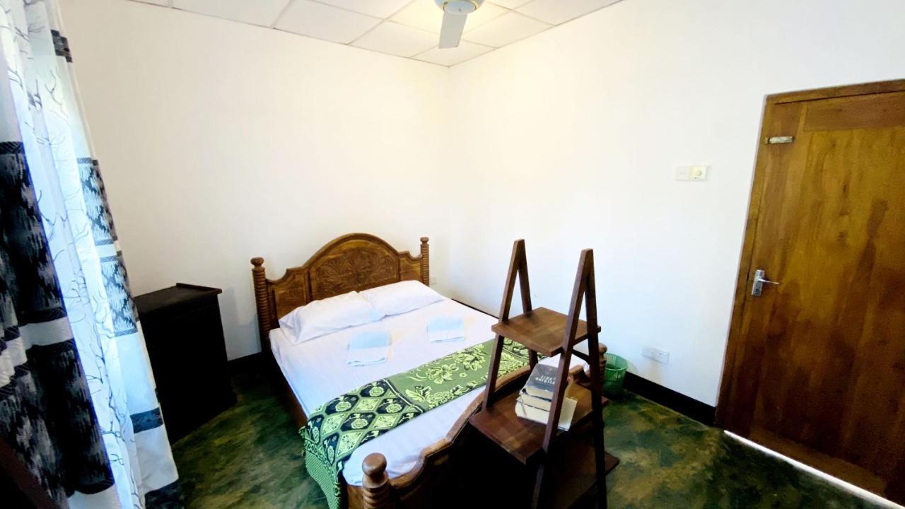 Hotel Madiha Surf House Lanka Matara Esterno foto