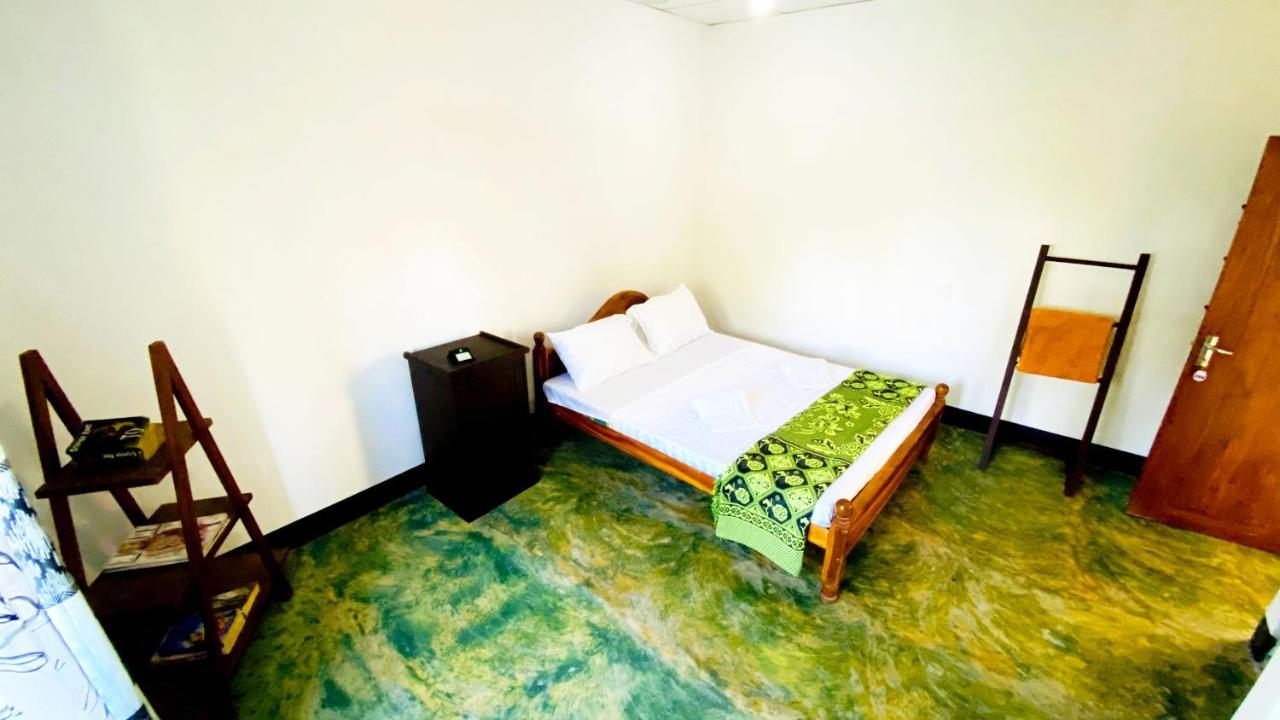Hotel Madiha Surf House Lanka Matara Esterno foto
