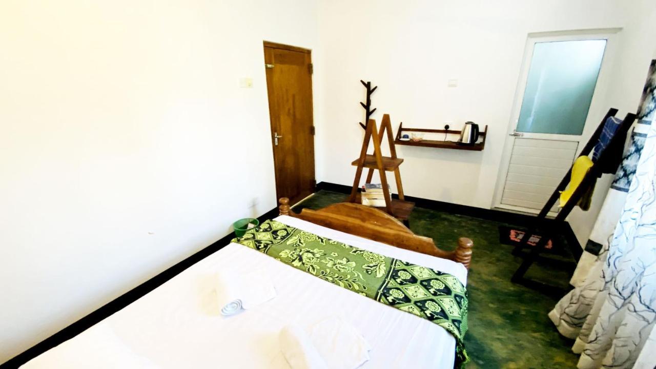 Hotel Madiha Surf House Lanka Matara Esterno foto