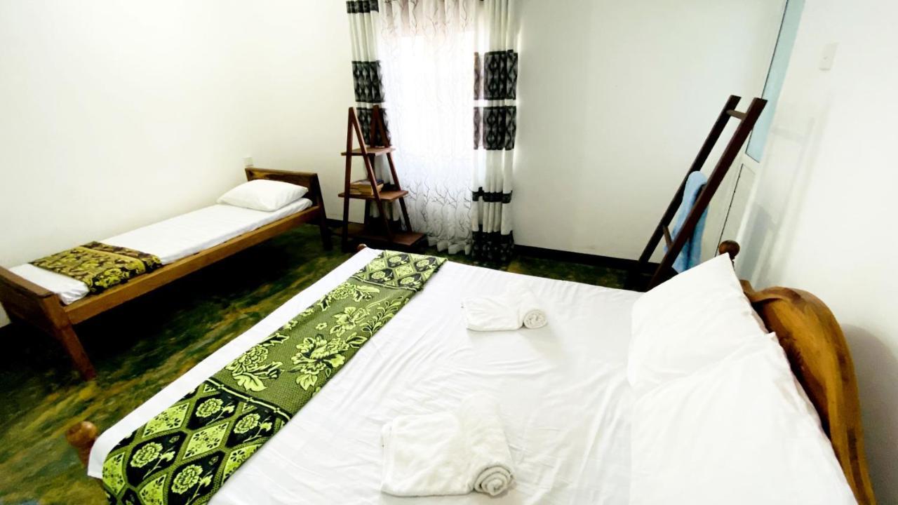 Hotel Madiha Surf House Lanka Matara Esterno foto