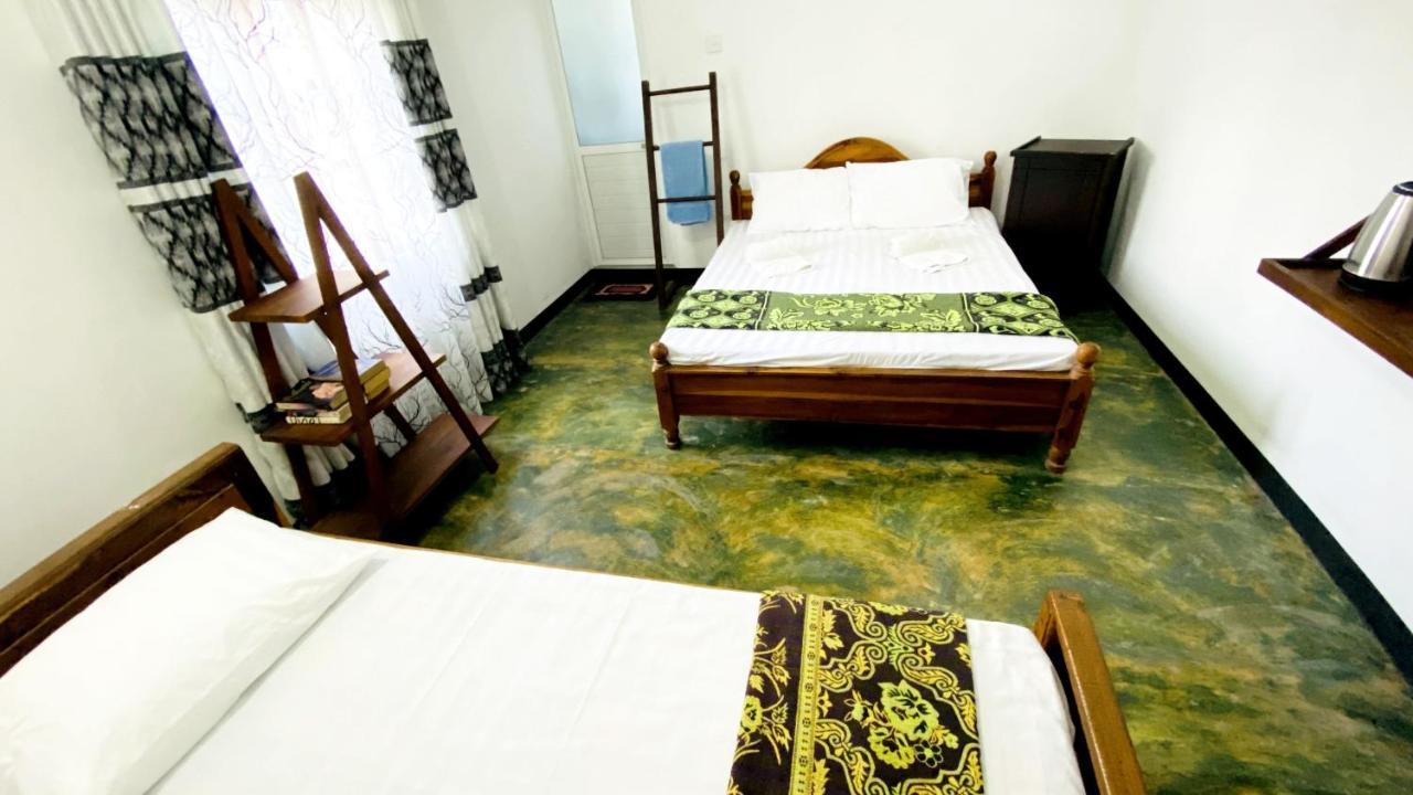 Hotel Madiha Surf House Lanka Matara Esterno foto