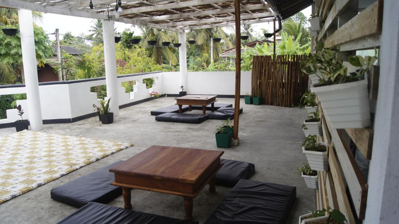 Hotel Madiha Surf House Lanka Matara Esterno foto